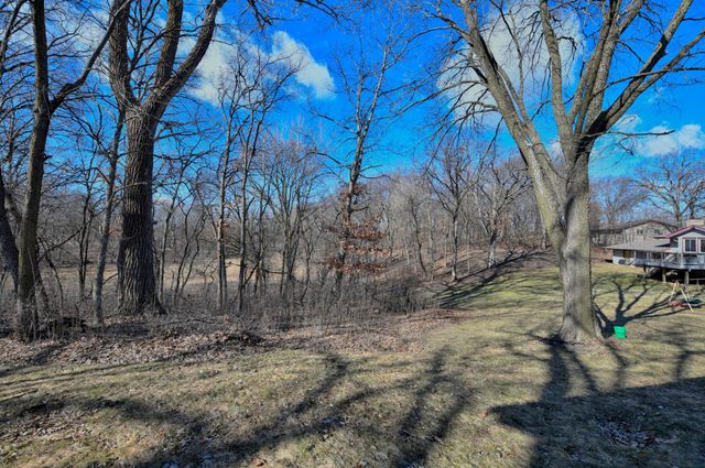 12102 Red Oak Court S, Burnsville, MN 55337