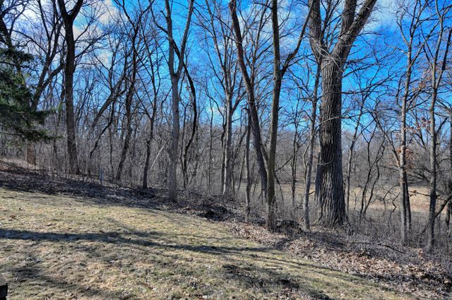 12102 Red Oak Court S, Burnsville, MN 55337