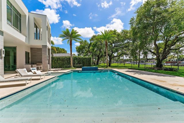 2162 Radnor Road, North Palm Beach, FL 33408