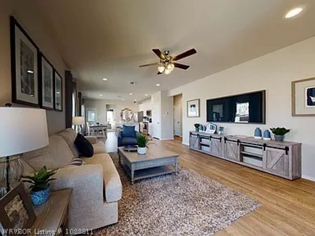 8707 Preston Wood Drive, Fort Smith, AR 72916
