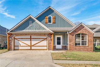 2629 N Sierra Avenue, Fayetteville, AR 72703