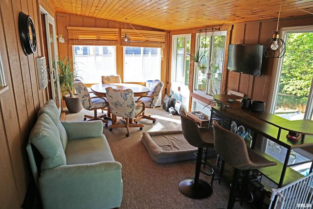 1201 HAWTHORNE Avenue, Pekin, IL 61554