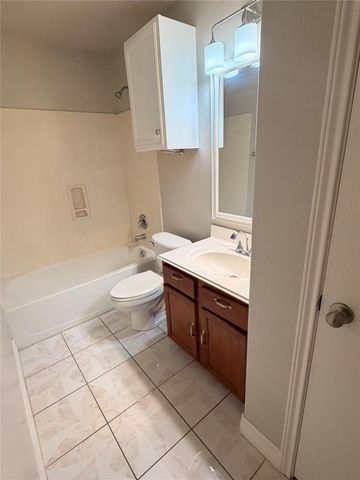 1418 Carolina Grove Lane, Houston, TX 77073