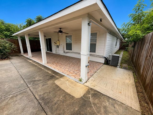 1418 Carolina Grove Lane, Houston, TX 77073