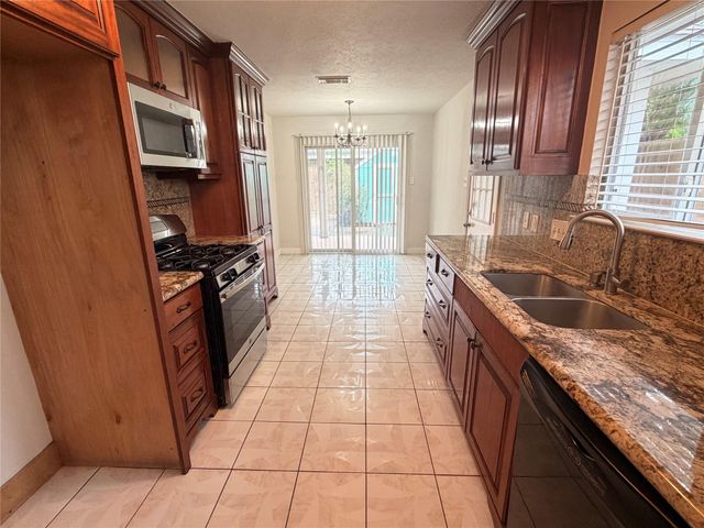 1418 Carolina Grove Lane, Houston, TX 77073