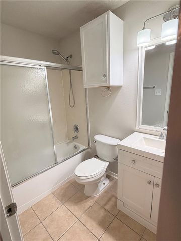 1418 Carolina Grove Lane, Houston, TX 77073