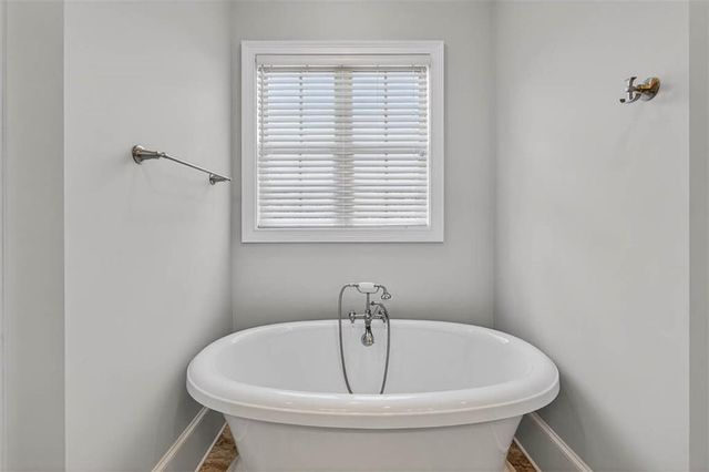 201 Stillwater Drive, St. Simons Island, GA 31522