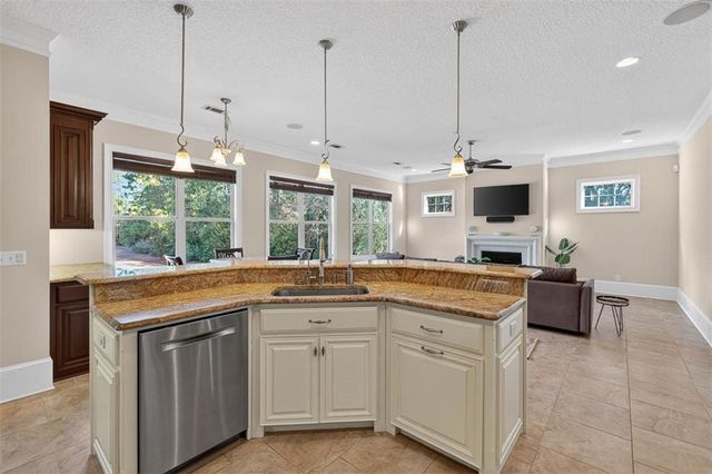 201 Stillwater Drive, St. Simons Island, GA 31522