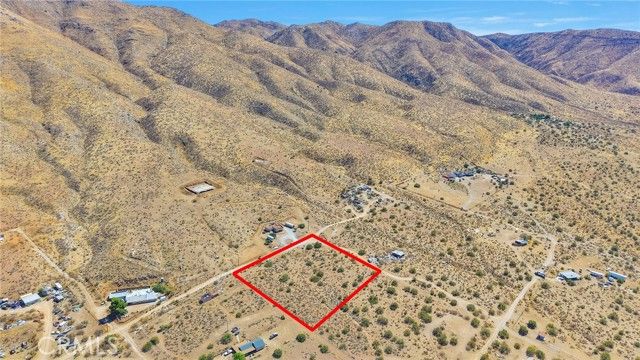 1 Starlight, Apple Valley, CA 92308