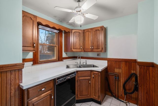 15 Inwood Rd, Worcester, MA 01606