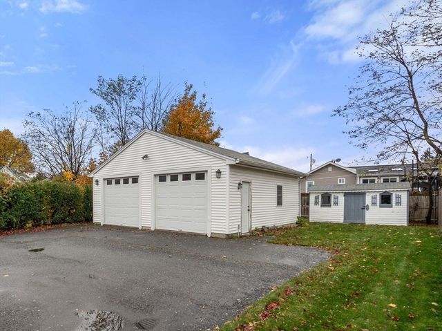 15 Inwood Rd, Worcester, MA 01606