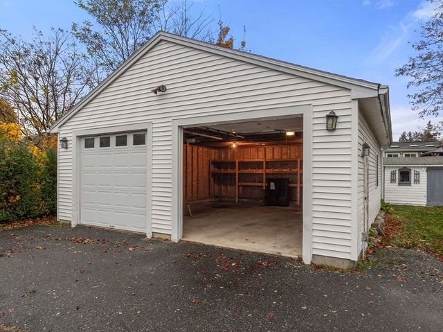 15 Inwood Rd, Worcester, MA 01606