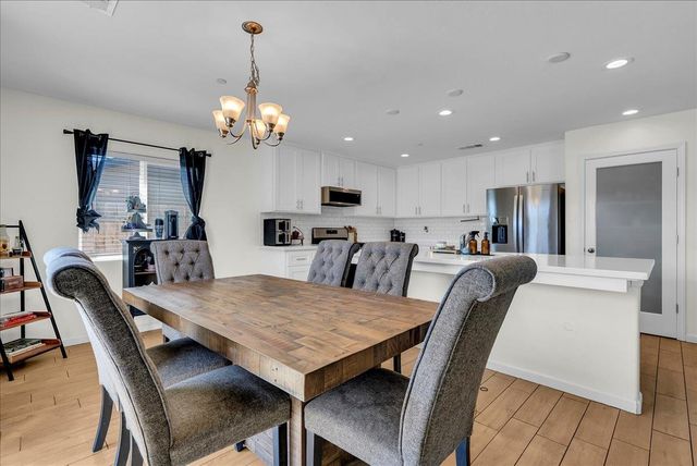 2439 Madeline Dr, Hanford, CA 93230