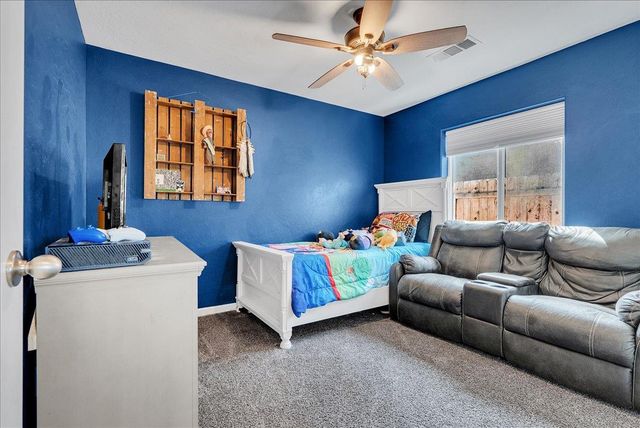 2439 Madeline Dr, Hanford, CA 93230