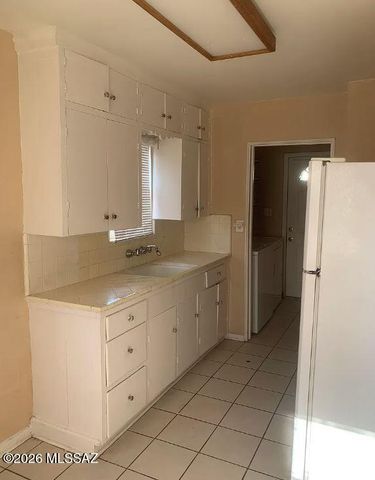 1143 N Richey Boulevard, Tucson, AZ 85716