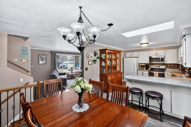 515 E Shenandoah Dr, Spokane, WA 99208