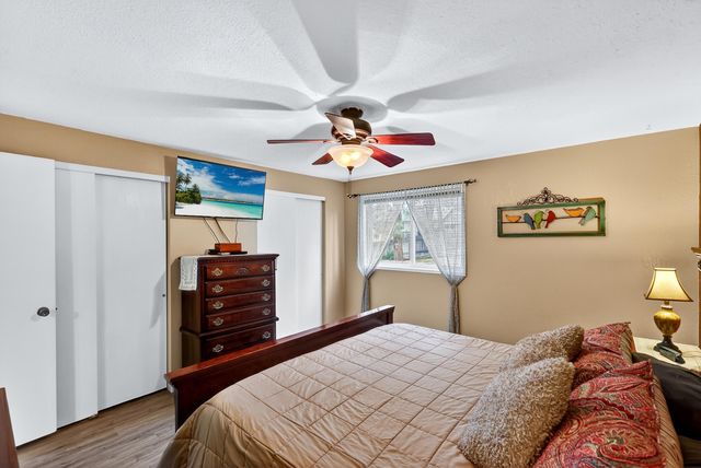 515 E Shenandoah Dr, Spokane, WA 99208