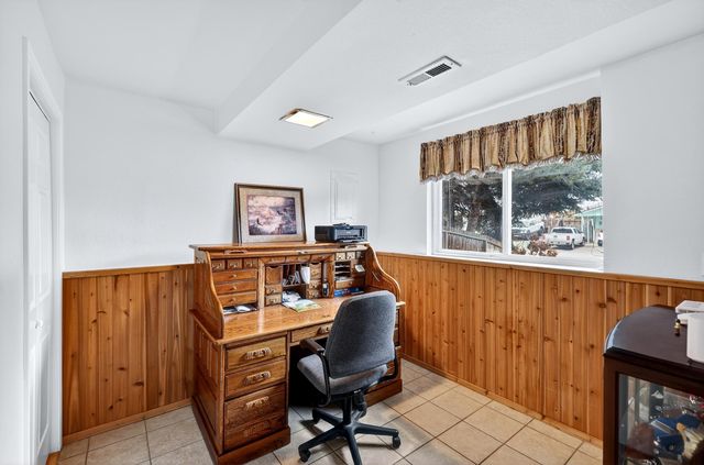 515 E Shenandoah Dr, Spokane, WA 99208