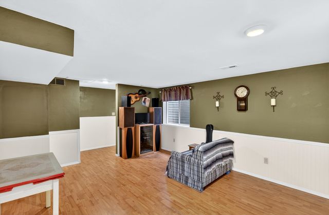 515 E Shenandoah Dr, Spokane, WA 99208