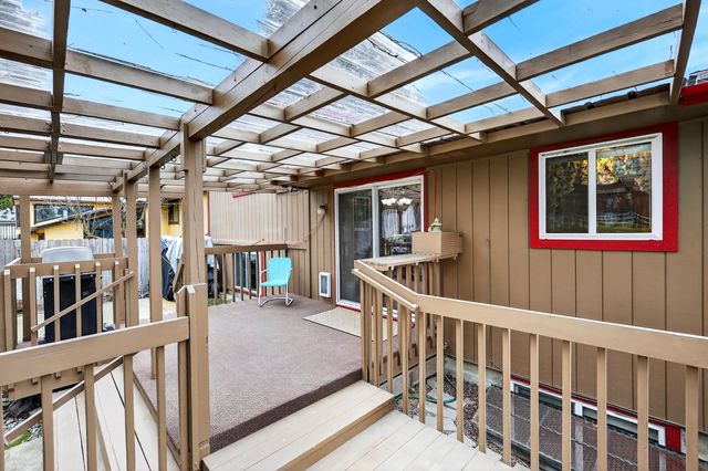 515 E Shenandoah Dr, Spokane, WA 99208