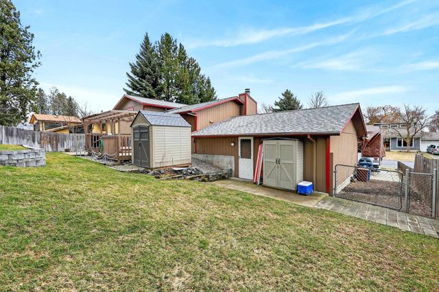 515 E Shenandoah Dr, Spokane, WA 99208