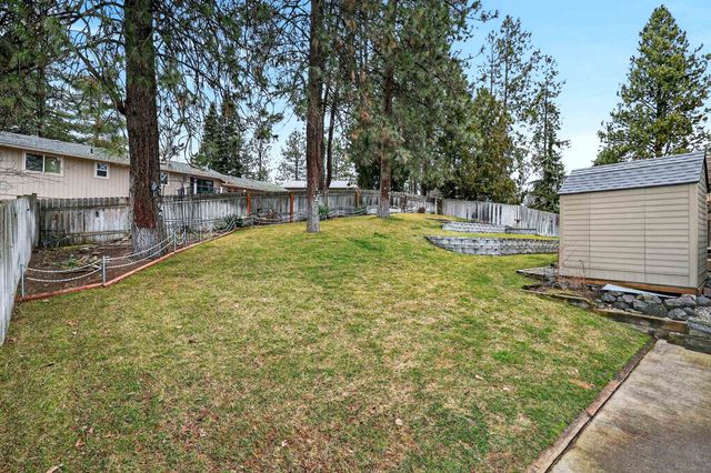 515 E Shenandoah Dr, Spokane, WA 99208