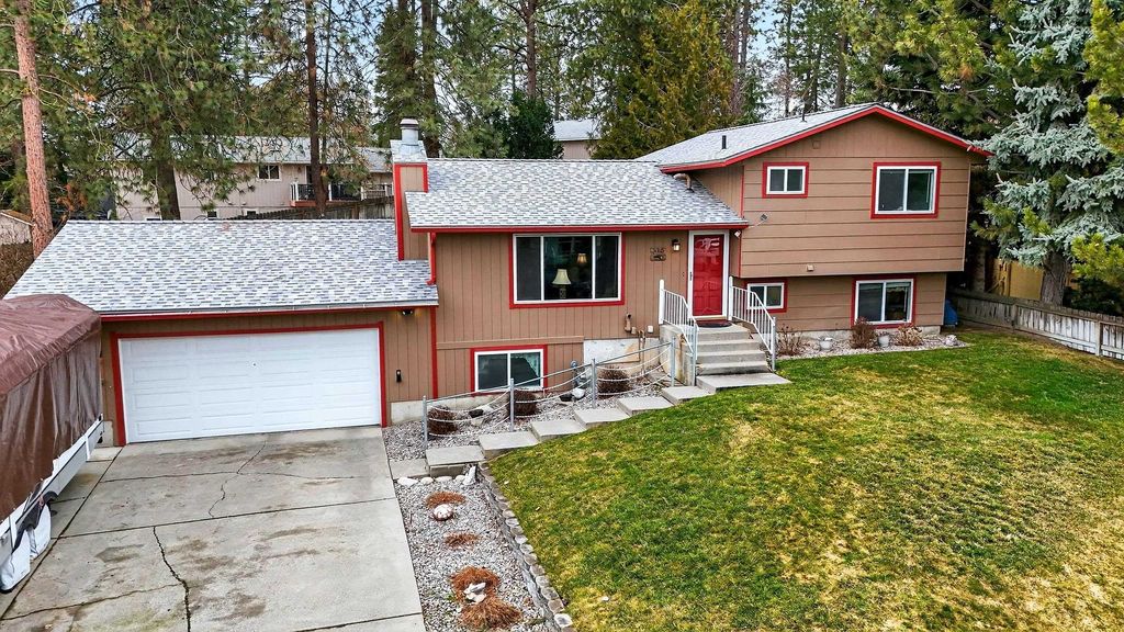 515 E Shenandoah Dr, Spokane, WA 99208