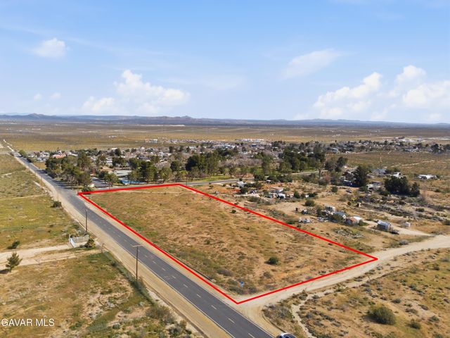 E 121st Street, Pearblossom, CA 93553