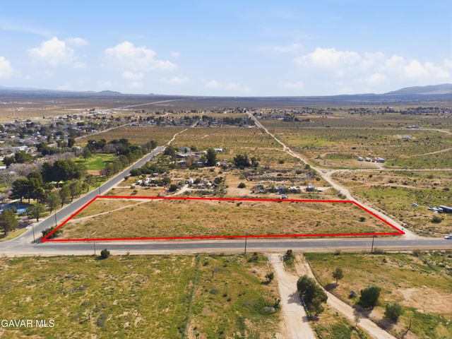 E 121st Street, Pearblossom, CA 93553