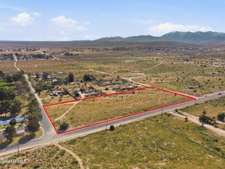 E 121st Street, Pearblossom, CA 93553