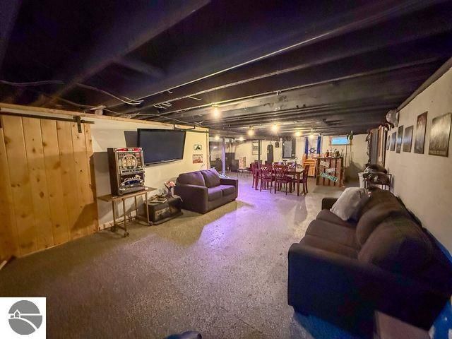 2703 E Moorestown Road, Lake City, MI 49651