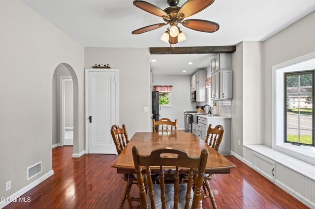 231 Summit Avenue, East Greenbush, NY 12144