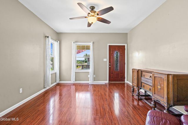 231 Summit Avenue, East Greenbush, NY 12144