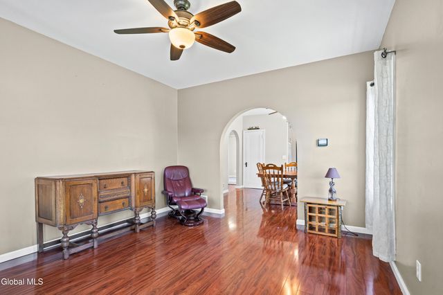 231 Summit Avenue, East Greenbush, NY 12144