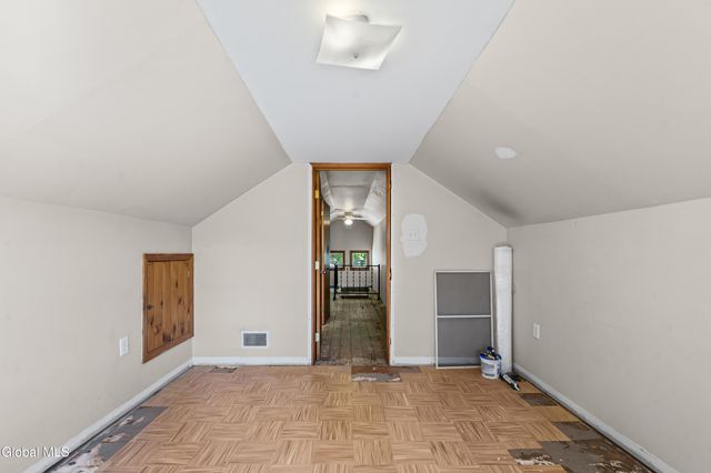 231 Summit Avenue, East Greenbush, NY 12144