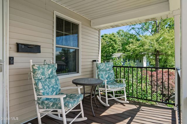 231 Summit Avenue, East Greenbush, NY 12144