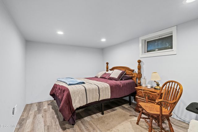 231 Summit Avenue, East Greenbush, NY 12144