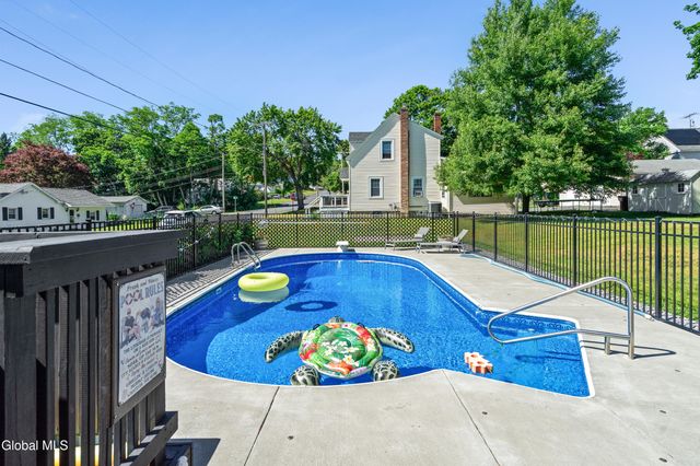 231 Summit Avenue, East Greenbush, NY 12144