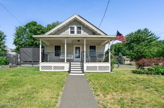 231 Summit Avenue, East Greenbush, NY 12144