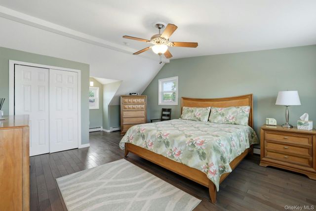 35 3rd Avenue, Massapequa Park, NY 11762