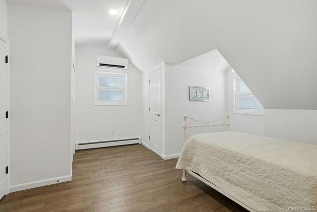 35 3rd Avenue, Massapequa Park, NY 11762