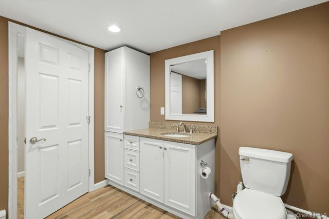 35 3rd Avenue, Massapequa Park, NY 11762