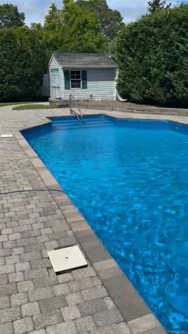 35 3rd Avenue, Massapequa Park, NY 11762