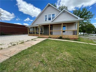 237 E Main Street, Yadkinville, NC 27055