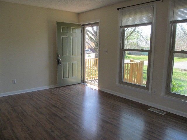 101 Donald Dr, Smyrna, TN 37167