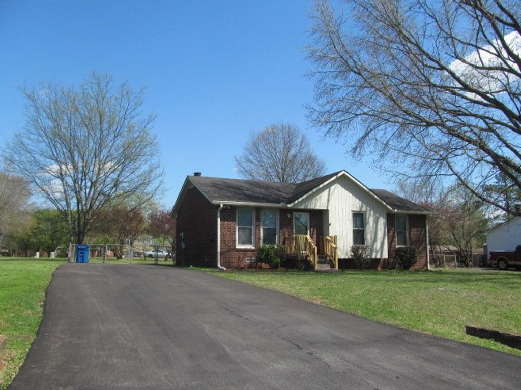 101 Donald Dr, Smyrna, TN 37167