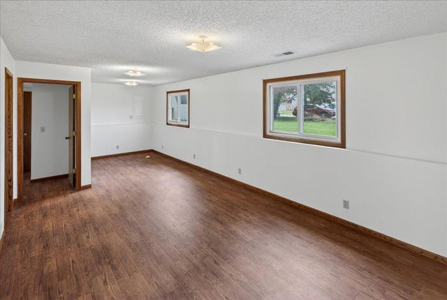 1624 84th Court N, Brooklyn Park, MN 55444