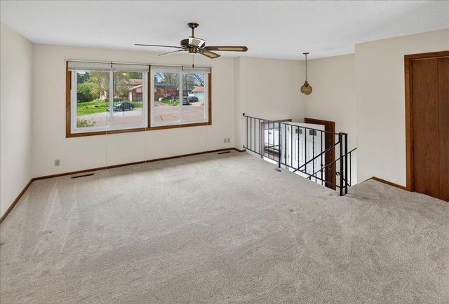 1624 84th Court N, Brooklyn Park, MN 55444