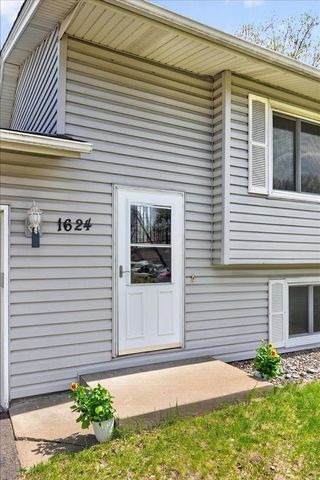 1624 84th Court N, Brooklyn Park, MN 55444