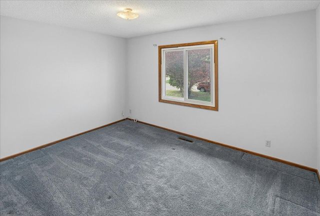 1624 84th Court N, Brooklyn Park, MN 55444